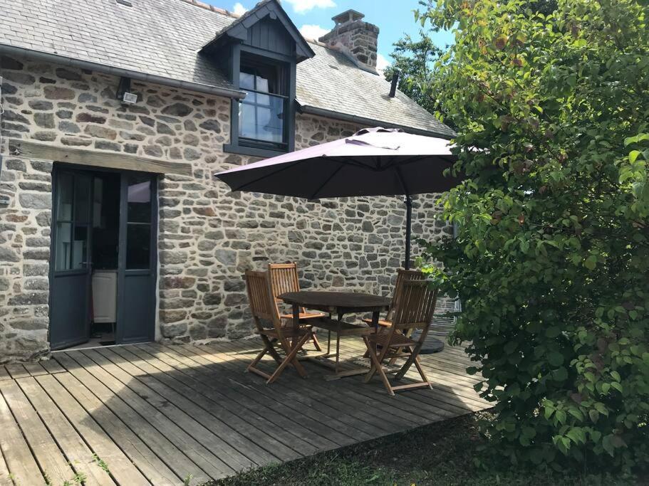 Maisonnette Au Pied Du Mont Dol Exterior foto